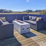 4 Bedroom Gorgeous In Semesterbostad