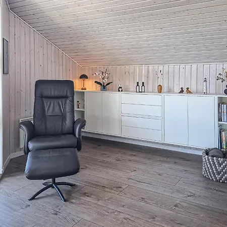 4 Bedroom Gorgeous In *