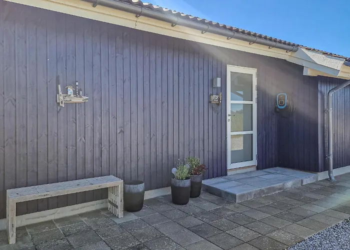 4 Bedroom Gorgeous In Hirtshals Casa vacanze
