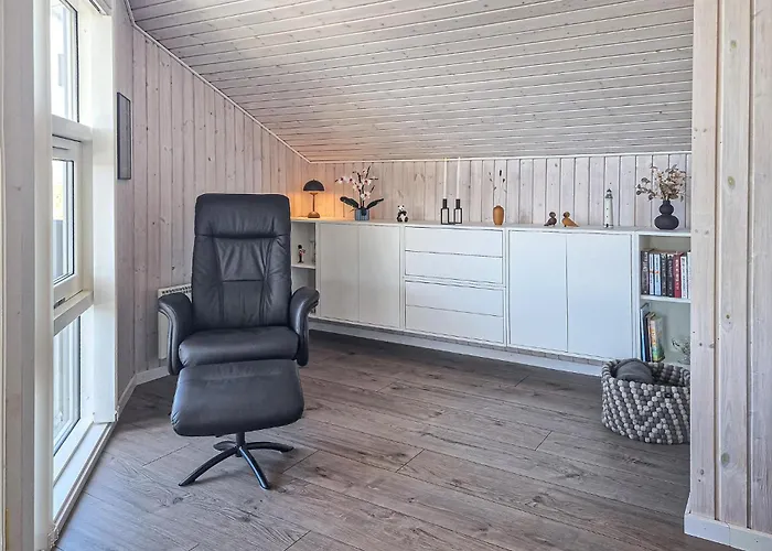 4 Bedroom Gorgeous In Hirtshals *