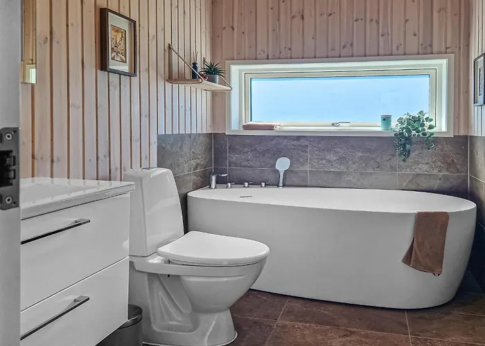 4 Bedroom Gorgeous In Hirtshals Casa vacanze Hirtshals